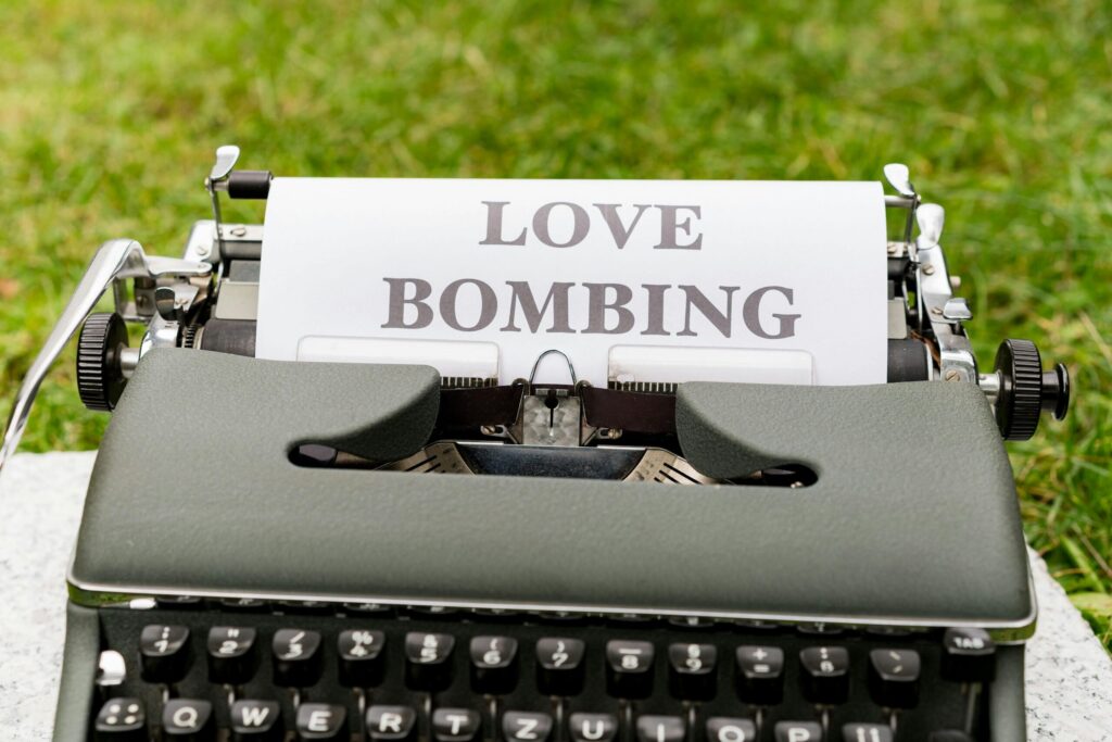 LoveBombing